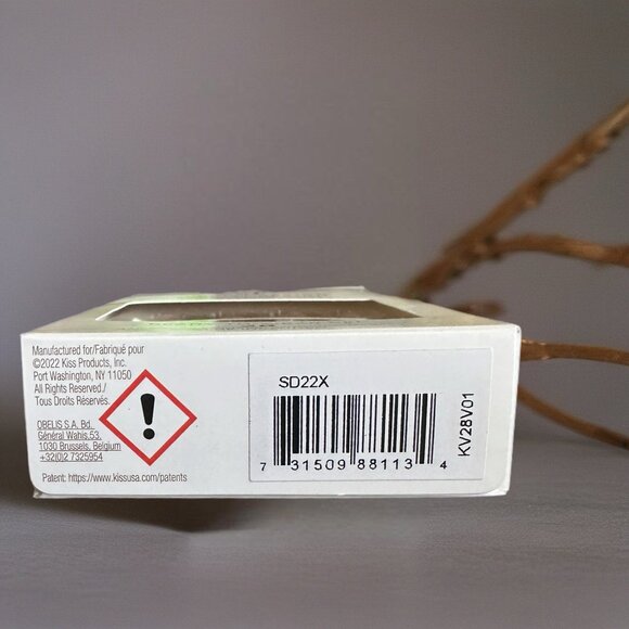 KISS Special Design Limited Edition Nails โ โHo Ho Hoโ Holiday Set (SD22X) - Picture 4 of 4